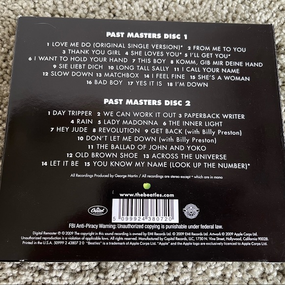 The Beatles, Past Masters CDs - Picture 2 of 5